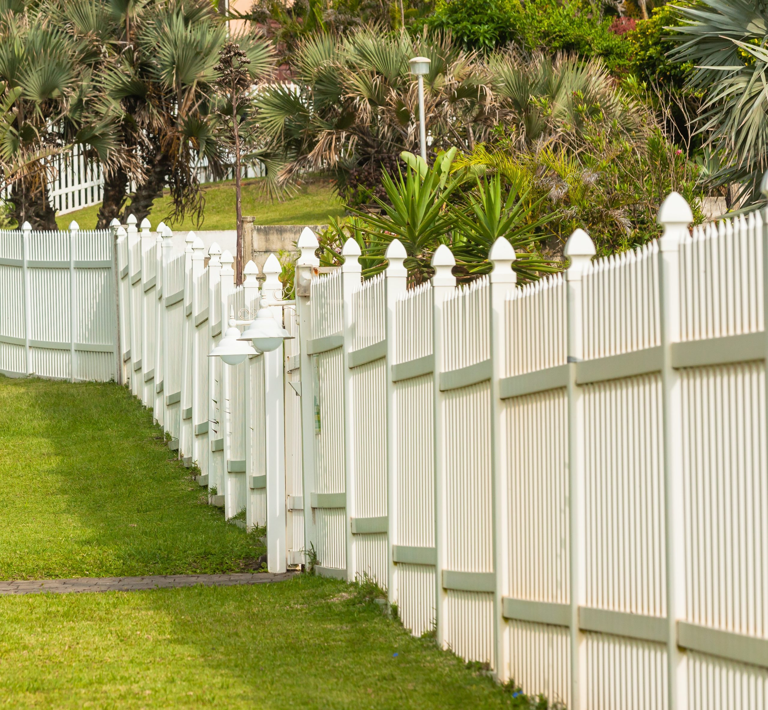 Wood vs Vinyl Fence Best Vinyl Hawaii